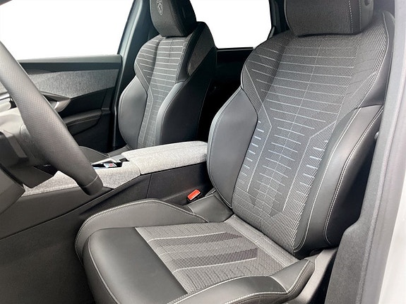 Peugeot 5008 5 of 5