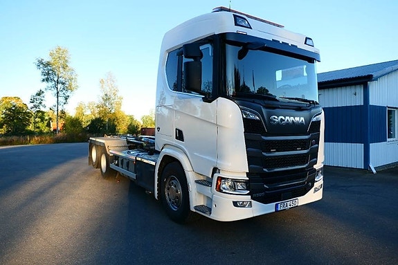 Scania 13966Mil R590B6x2 2 of 10