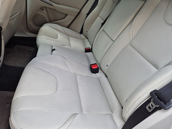 Volvo V40 9 of 10