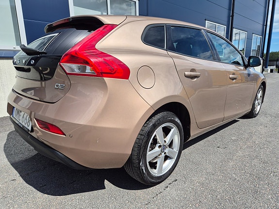 Volvo V40 5 of 5