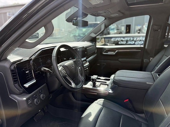 Chevrolet Silverado 1500 6 of 9
