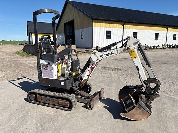 Bobcat E10 minigrävare, tiltfäste, 3 skopor 4 of 5