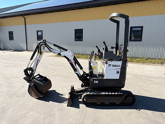 Bobcat E10 minigrävare, tiltfäste, 3 skopor 3 of 5