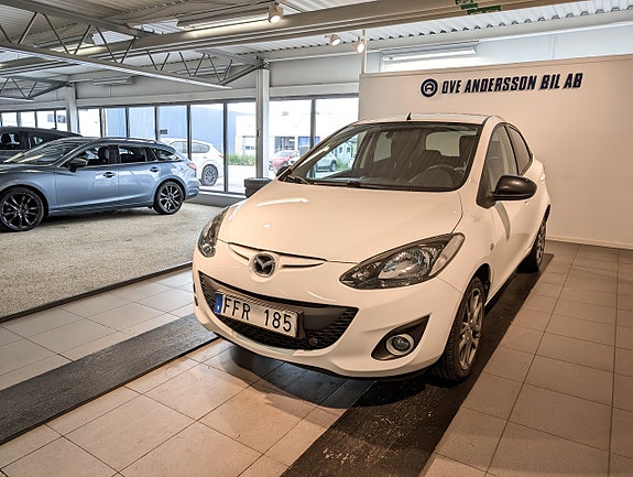 Mazda 2 2 of 5