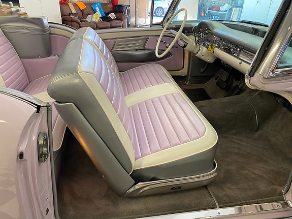 Oldsmobile 98 19 of 23