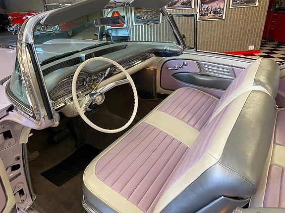 Oldsmobile 98 14 of 23