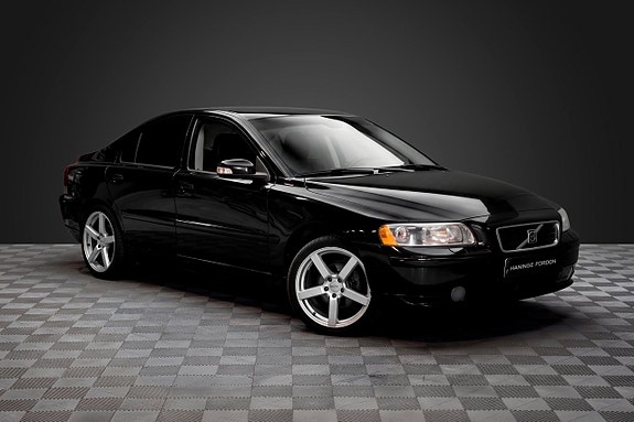 Volvo S60 3 of 5