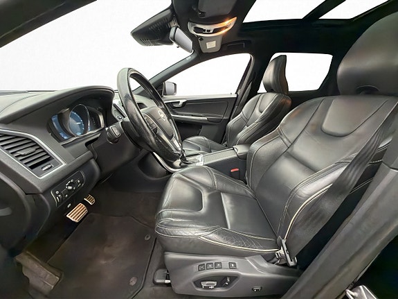 Volvo XC60 10 of 30