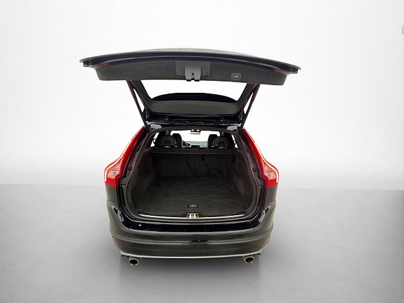 Volvo XC60 25 of 30
