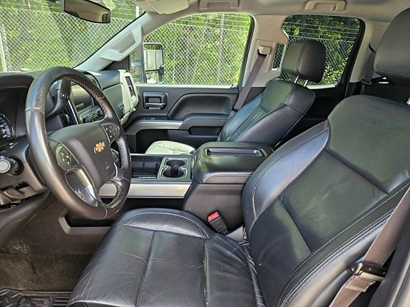 Chevrolet Silverado 1500 9 of 10