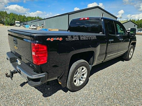 Chevrolet Silverado 1500 5 of 5