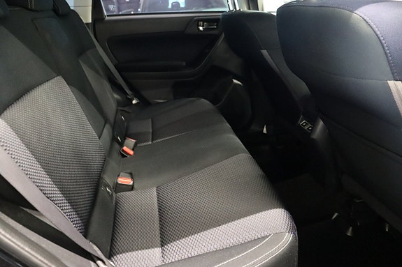 Subaru Forester 17 of 23