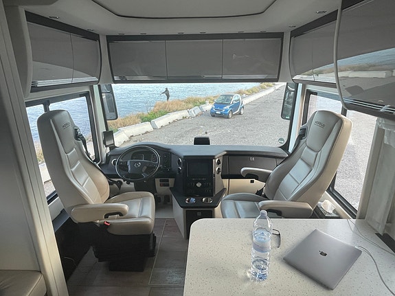 Morelo Empire Liner 110 GSO (SlideOut, Garaget till Mini Cooper) 10 of 20