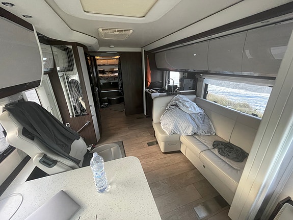 Morelo Empire Liner 110 GSO (SlideOut, Garaget till Mini Cooper) 9 of 20