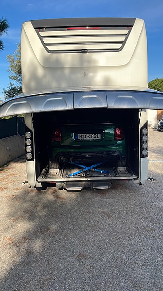 Morelo Empire Liner 110 GSO (SlideOut, Garaget till Mini Cooper) 6 of 20