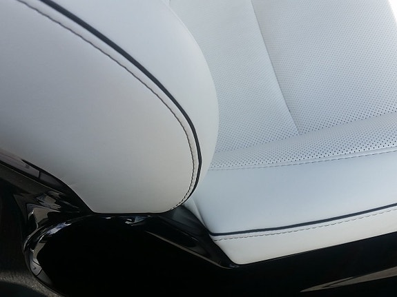 Tesla Model X 16 of 30