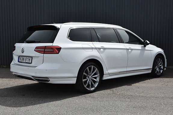 Volkswagen Passat 2 of 5
