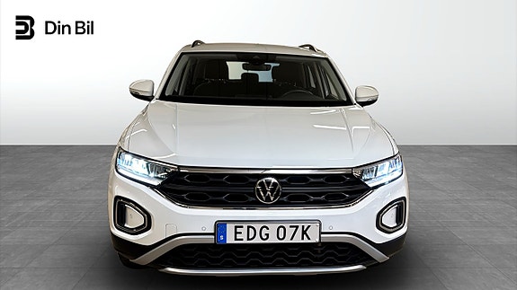 Volkswagen T-Roc 4 of 5