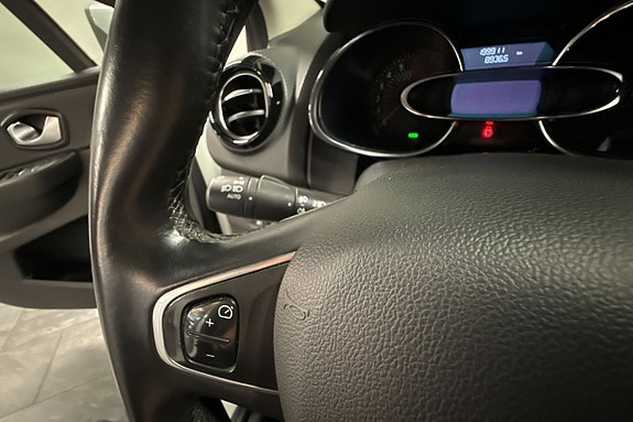 Renault Clio 14 of 21