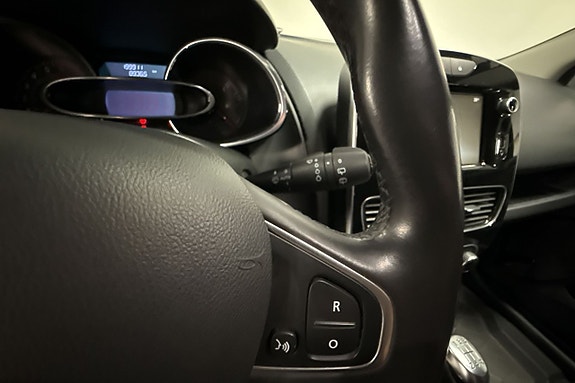 Renault Clio 15 of 21