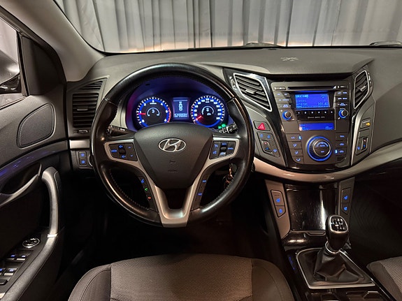 Hyundai i40 10 of 27