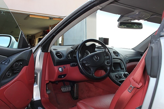 Mercedes-Benz SL500 5 of 5