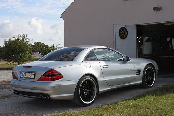 Mercedes-Benz SL500 2 of 5