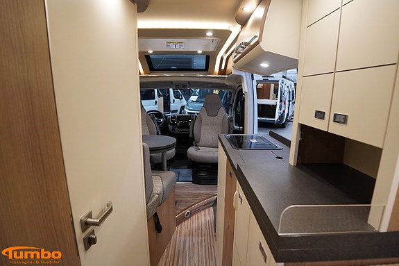Malibu VAN 640 LE RB GT skyview Pop up Automat 9G 180hk 18 of 21