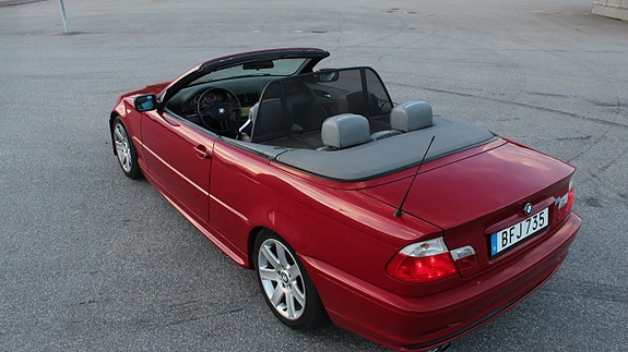 BMW 330Ci 10 of 26