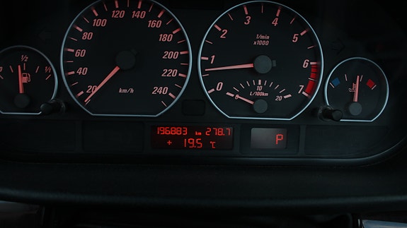 BMW 330Ci 23 of 26