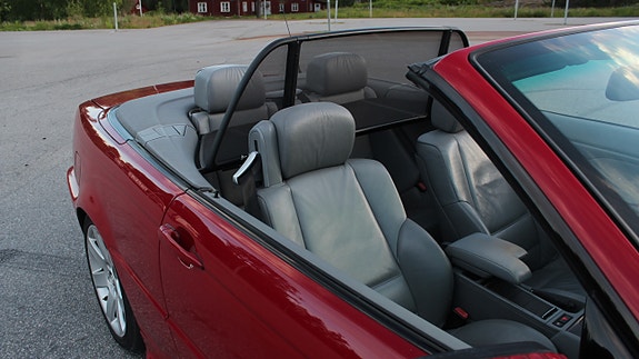 BMW 330Ci 16 of 26