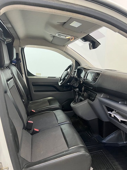 Toyota Proace 11 of 15