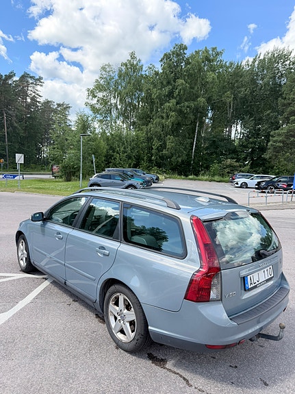 Volvo V50 2 of 5