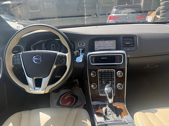Volvo V60 10 of 12