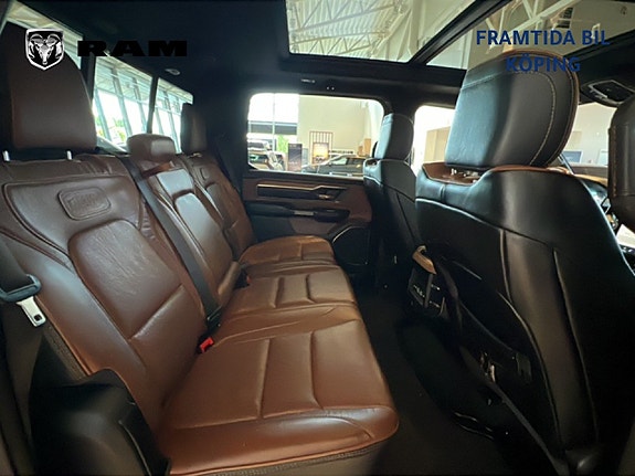 Dodge RAM 1500 14 of 19