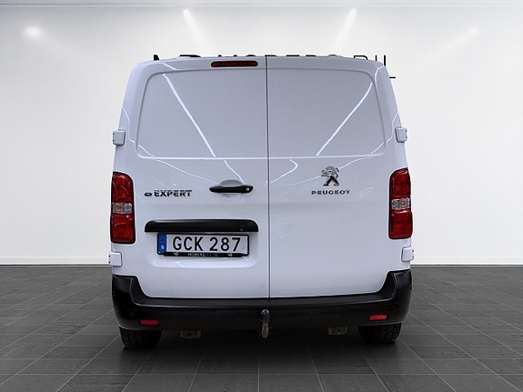Peugeot e-Expert 8 of 15