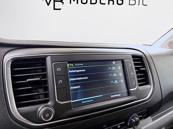 Peugeot e-Expert 13 of 15