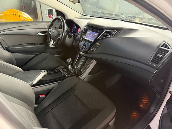 Hyundai i40 10 of 15