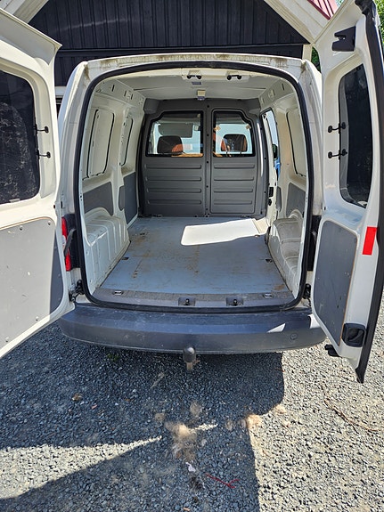 Volkswagen Caddy Maxi 5 of 5