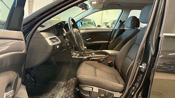 BMW 520i 17 of 17