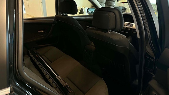 BMW 520i 15 of 17