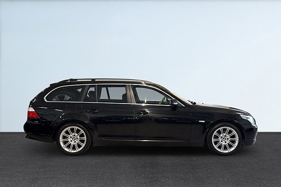 BMW 520i 6 of 17