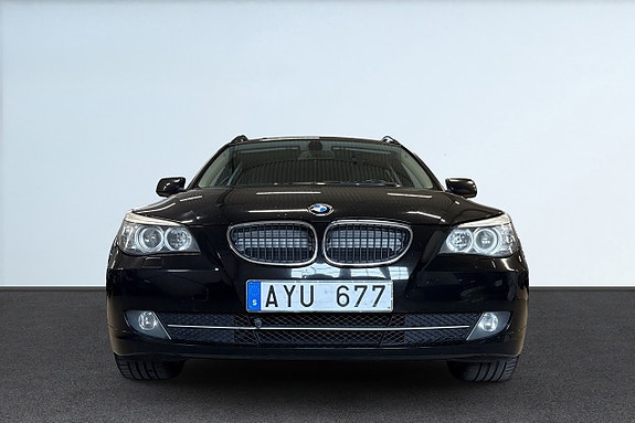 BMW 520i 8 of 17