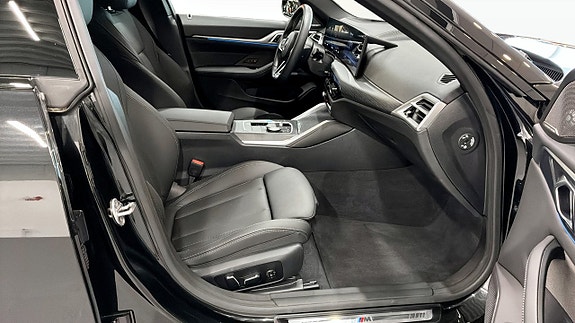 BMW i4 3 of 5