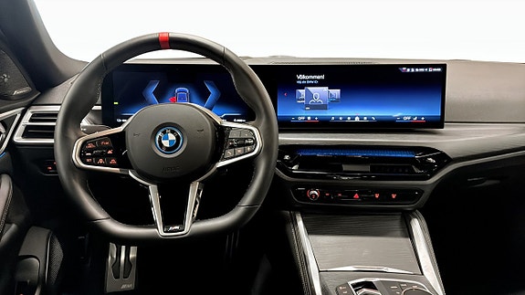 BMW i4 4 of 5