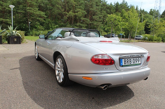 Jaguar XK 7 of 15