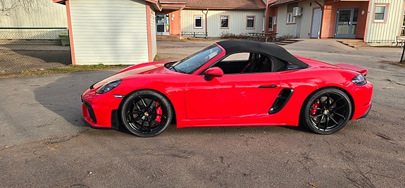 Porsche 718 Spyder 4 of 5
