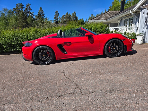 Porsche 718 Spyder 2 of 5