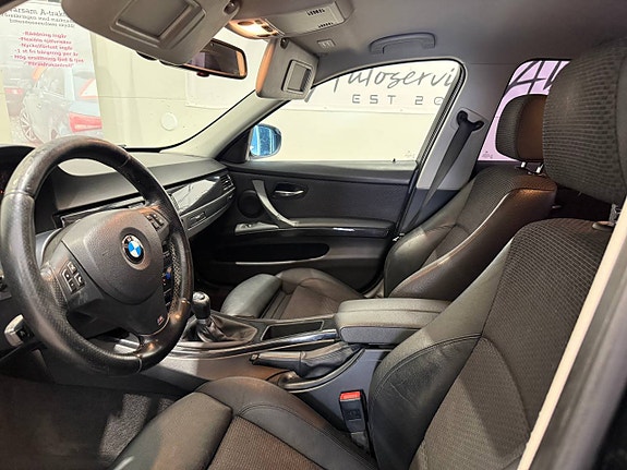 BMW 318d 8 of 8