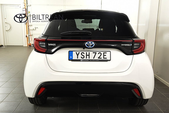 Toyota Yaris 4 of 17